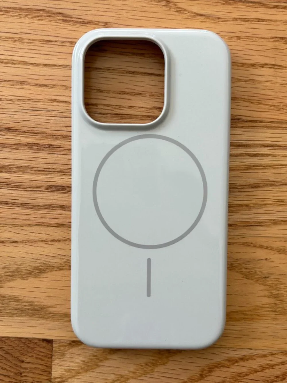 📱 Official Beats iPhone Case with MagSafe (iPhone 16 Pro)
